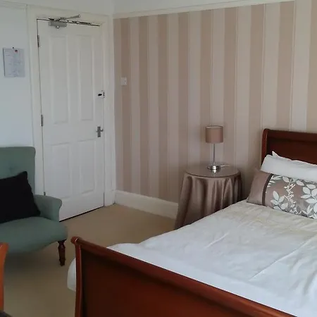 Bed & Breakfast Calder House 3*