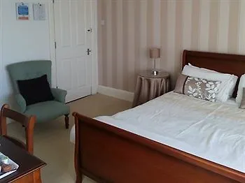 Bed & Breakfast Calder House 3*