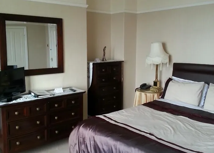 Calder House Bed & Breakfast