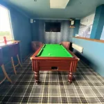 Calder House 3*