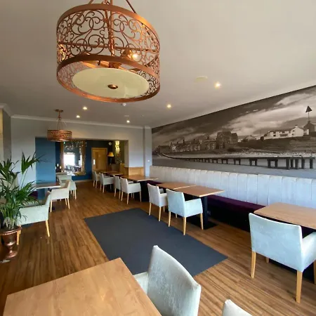 Bed & Breakfast Calder House 3*