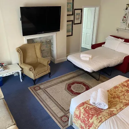 Calder House Bed & Breakfast 3*